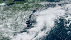 Imagen satelital del cicl�n tropical Kyle frente a la costa este de Estados Unidos