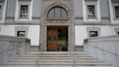Imagen de archivo de la entrada a la Audiencia Provincial de A Coru�a