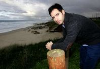�scar V�zquez, onte na praia de Razo, que ten todo o necesario para formar a un socorrista.