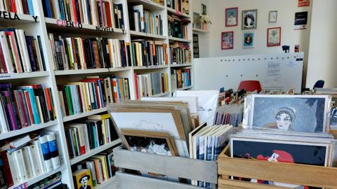 Las ilustraciones son un complemento de la librer�a de segunda mano de Yolanda �lvarez.