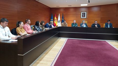 El grupo de gobierno de Sanxenxo en un pleno de esta primavera