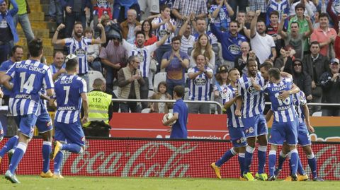 El Deportivo ya tuvo tres puntos de renta sobre el descenso tras la victoria ante el Valencia y el empate frente al Espanyol.