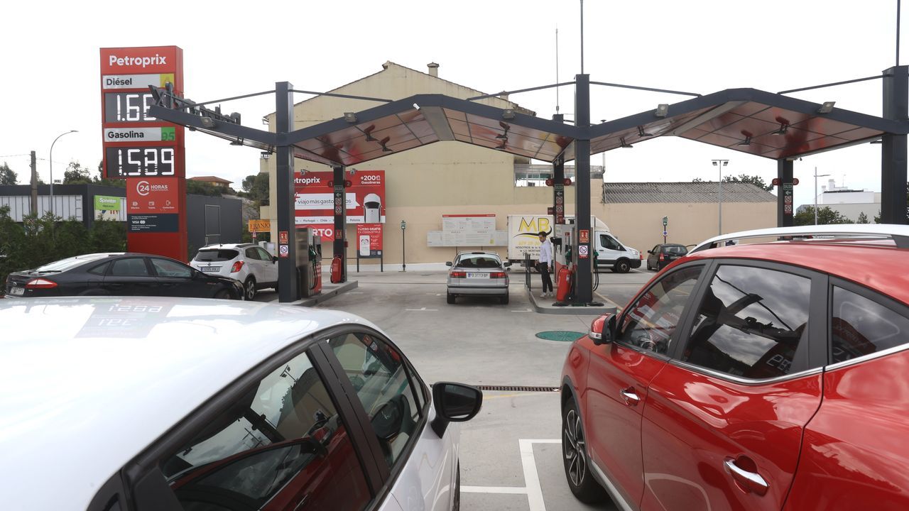Reabre una de las gasolineras más económicas de Pontevedra tras diez meses cerrada por falta de documentación