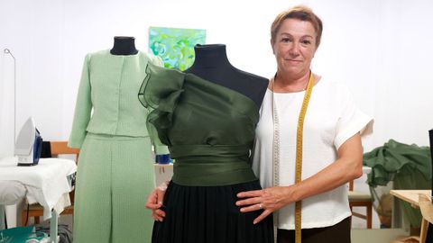Marga Torres aprendeu a coser con 16 anos, e nunca lle faltou traballo, a�nda que agora fai m�is arranxos que prendas novas