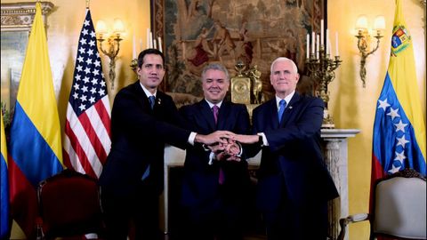 Juan Guaid�, Iv�n Duque y Mike Pence, durante la reuni�n en Bogot�