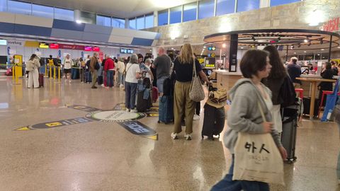 Pasajeros afectados por los desv�os a causa de la niebla
