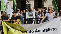 Protesta en A Corua contra la emergencia cinegtica que permite la caza de jabales.
