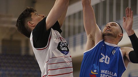 Tom�s Chapero contra Alex Thompson.