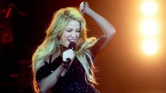 Shakira se presenta durante la ceremonia de la edici�n 23 de los Premios de la M�sica Echo