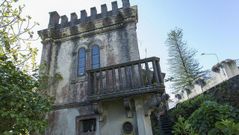 Casa de Casto Dios. Residencia burguesa de dise�o historicista construida en 1850. Dispone de 368 metros cuadrados de superficie (cinco dormitorios y dos ba�os) y puede adquirirse por 387.00 euros