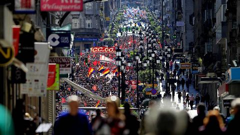 Primero de Mayo en Vigo.Primero de Mayo en Vigo. Manifestacin de UGT y CC.OO. en Urzaiz