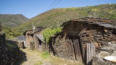 Im�genes de un antiguo poblado minero