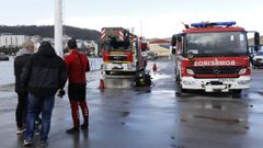 Intervenci�n de los bomberos de Barreiros en un suceso en Burela (imagen de archivo)