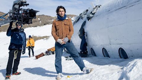 El actor Enzo Vogrincic, durante el rodaje de La sociedad de la nieve.