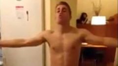 El rid�culo baile de Gerard Deulofeu