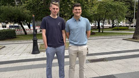 Jonas y Leon, estos dos�amigos de Alemania compraron pasaje en el Deustchland para pasar 20 d�as descubriendo enclaves del Atl�ntico