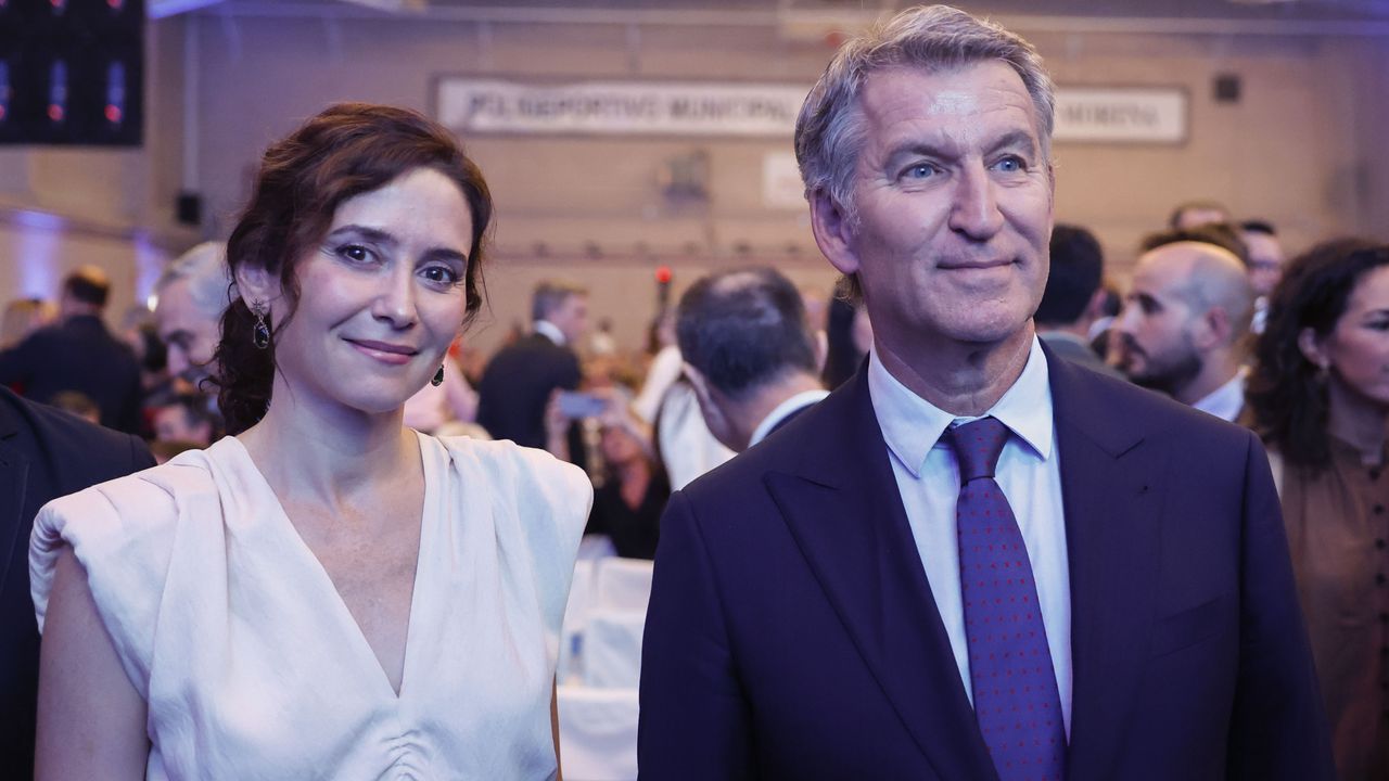 Feijoo sortea la polémica del espray recuperando la agenda económica contra Sánchez