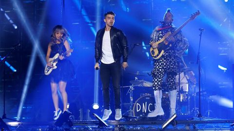 La banda rock, DNCE