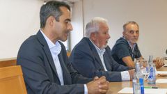 Juan P�rez y Torres Colomer acompa�an a Manuel Gago P�rez en la presentaci�n del libro
