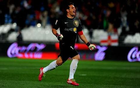 Esteban celebra un tanto a la Real en un partido que, dice, los tuyos deben tomar como referencia para ganar al Celta.