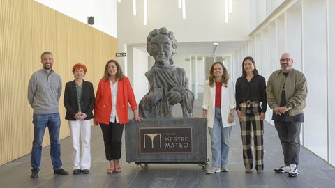 Rubén Arroxo (teniente de alcalde de Lugo), Maite Ferreiro (concejala de Cultura), Lucía Veiga (presidenta de la Academia Galega do Audiovisual), Iria Castro (diputada de Cultura), Carmen Méndez (vicepresidenta de la academia) y Efrén Castro (vicepresidente de la Deputación de Lugo)