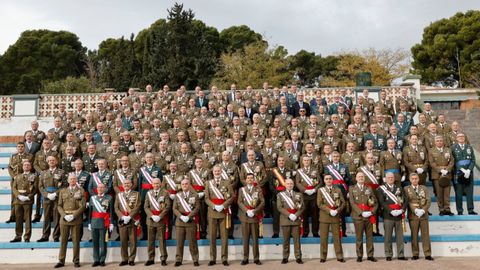Como es tradicin en el ejrcito, las promociones regresan a los 25 aos y a los 40 a la Academia General Militar para renovar su juramento a la Bandera.