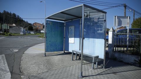 En Pi�eiro (O Eixo), optan por este peculiar modelo de color azul