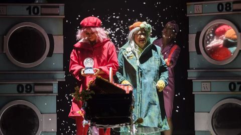 'Caperucita en Manhattan?, la adaptaci�n esc�nica de la c�lebre novela de Carmen Mart�n Gaite realizada por el Teatro de La Abad�a