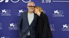 El director Stephan Briz� y la actriz italiana Alba Rohrwacher en la Mostra de Venecia.