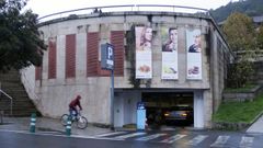 Entrada al aparcamiento de Ribadavia.