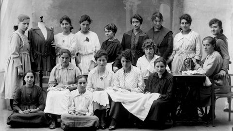 Taller de costura en Langreo (1925). Lorenzo Cabeza