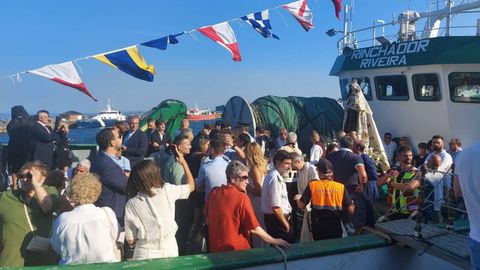 El Rinchador fue el barco que tuvo el honor de surcar el mar con la imagen de la patrona a bordo.