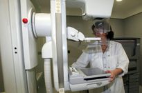 Las mamograf�as para la detecci�n precoz del c�ncer se realizan en la Casa del Mar de Vigo. 