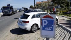 En la zona del parque de Pedra Pateira y en la calle Barbanza de Ribeira se pueden ver se�ales que indican que el estacionamiento debe realizarse en bater�a