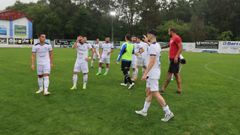 Imagen de los futbolistas tras finalizar el �ltimo encuentro de liga jugado contra el Monta�eros.
