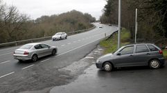 Acceso desde Cas�s y Abella. R�a Oliveira. Los veh�culos que proceden de Cas�s, cuando entran en la N-VI, no tienen ninguna se�al que les advierta de que deben de circular a 80 por hora, adem�s con el riesgo de en breve se encontrar�n con el radar fijo de Tr�fico.