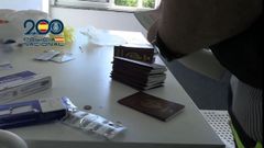 Trece detenidos por dar pasaportes falsos en Ferrol