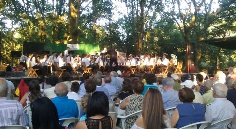 La Uni�n Musical de Ponte Ledesma durante la actuaci�n en el exitoso festival que organiz� ayer en Gres.