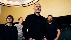 LA HABITACI�N ROJA EN UNA IMAGEN PROMOCIONAL 