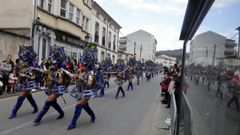 Vista de uno de los desfiles de Carnaval por las calles de Lourenz�