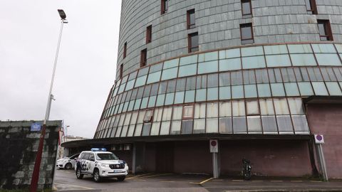 La actual sede de la Xefatura de la Policía Local de Pontevedra está en los bajos del Pazo de Cultura