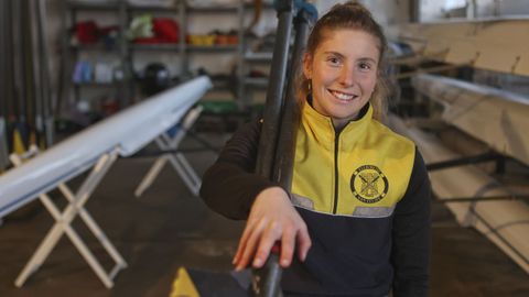 Carmela entrena actualmente con el Club de Remo San Felipe de Ferrol.