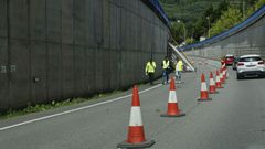 Imagen de archivo de un desv�o de tr�fico en Ourense se�alizado con conos
