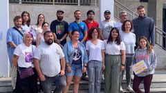 Participantes, con representantes del gobierno burelense