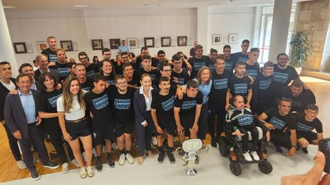 Los jugadores del Celta Integra, recibidos en la sede de Vigo de la Diputaci�n de Pontevedra.