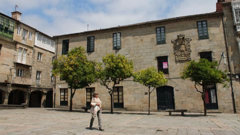 La imprenta Pe�n, ya cerrada, y el pazo de Gago y Montenegro, en venta en la Praza do Teucro de Pontevedra