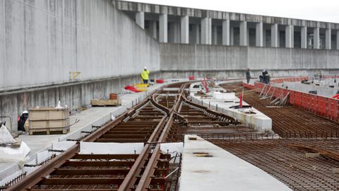 V�as ya colocadas en la zona del puerto junto al dique de contenci�n