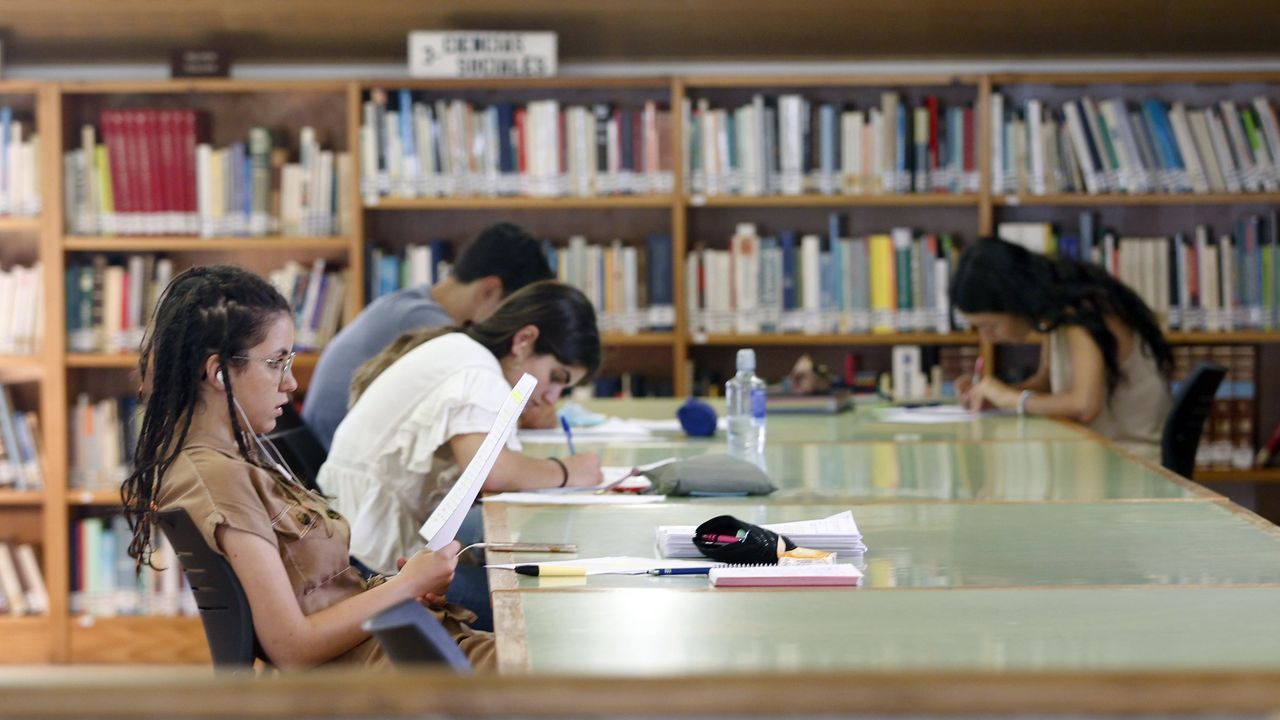Abierto el plazo para la solicitud de becas de ayuda al estudio en Zas