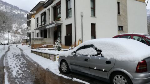 Casa donde ocurri� el asesinato en El Condao (Laviana)