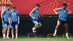 Entrenamiento de la selecci�n espa�ola de f�tbol para preparar su estreno en el Mundial 2026, este viernes en las instalaciones de Baylor School, en Chattanooga, en Tennessee.  